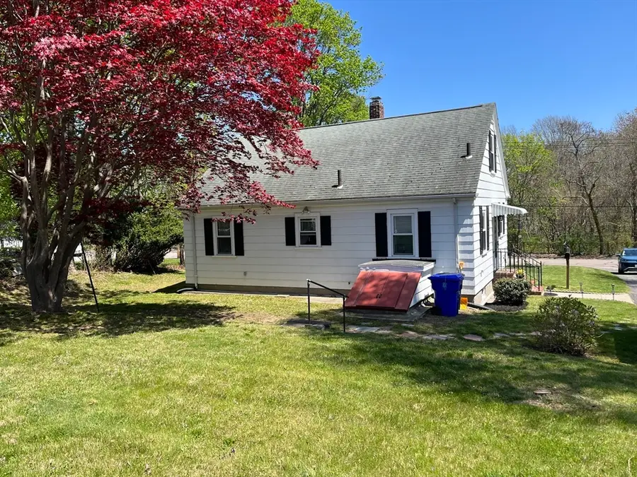 7 Warren Street, Taunton, MA 02780 - #3
