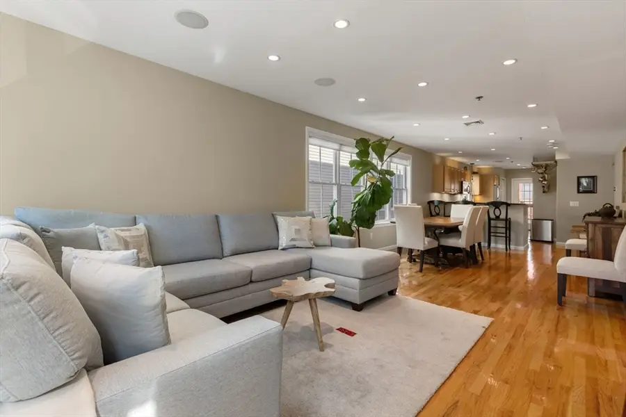 26 Forbes St #2, Boston, MA 02130 - #3