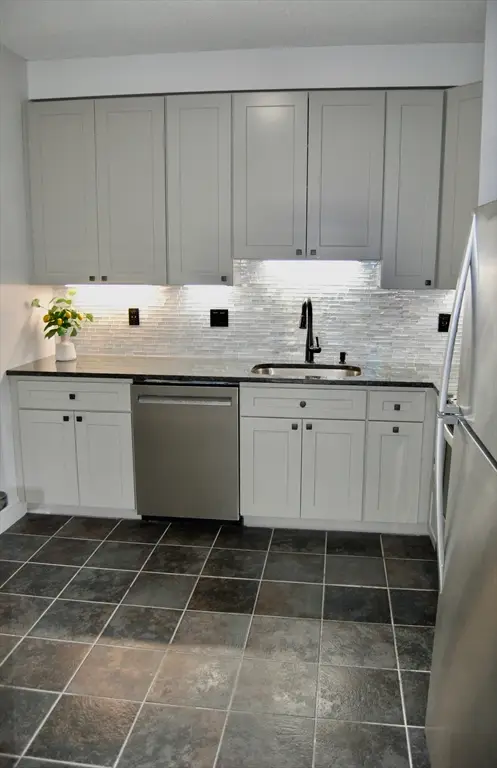 200 Cove Way #113, Quincy, MA 02169 - #3