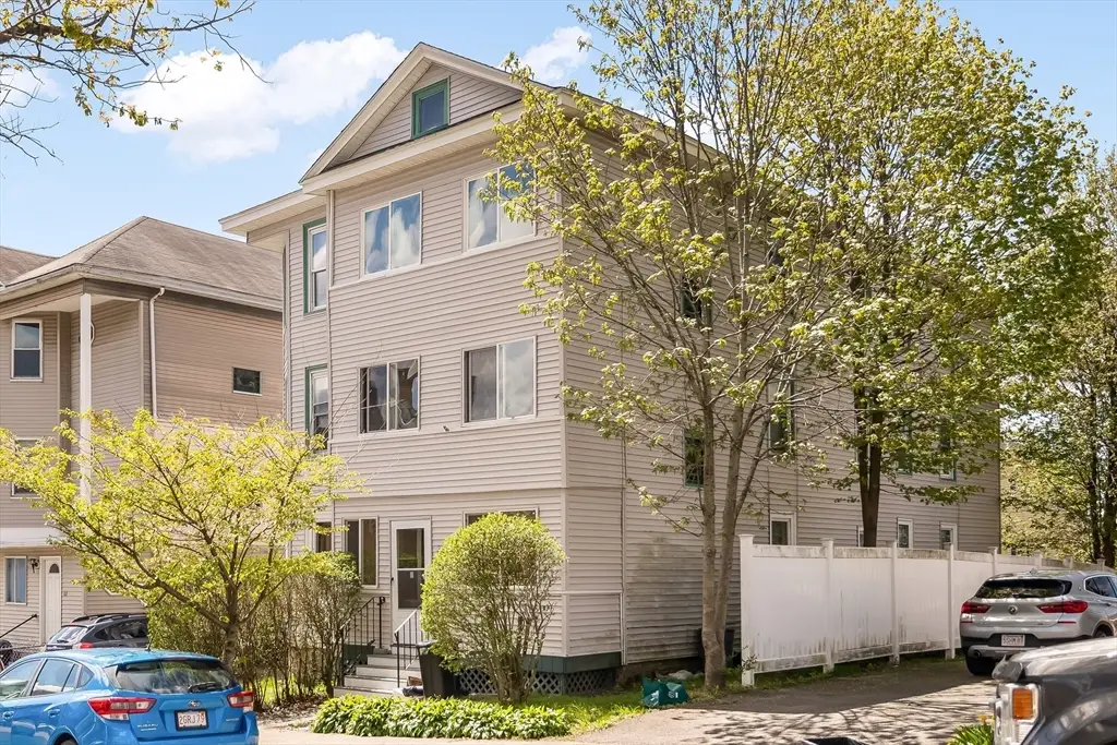 25 Almont Ave, Worcester, MA 01604 - #1