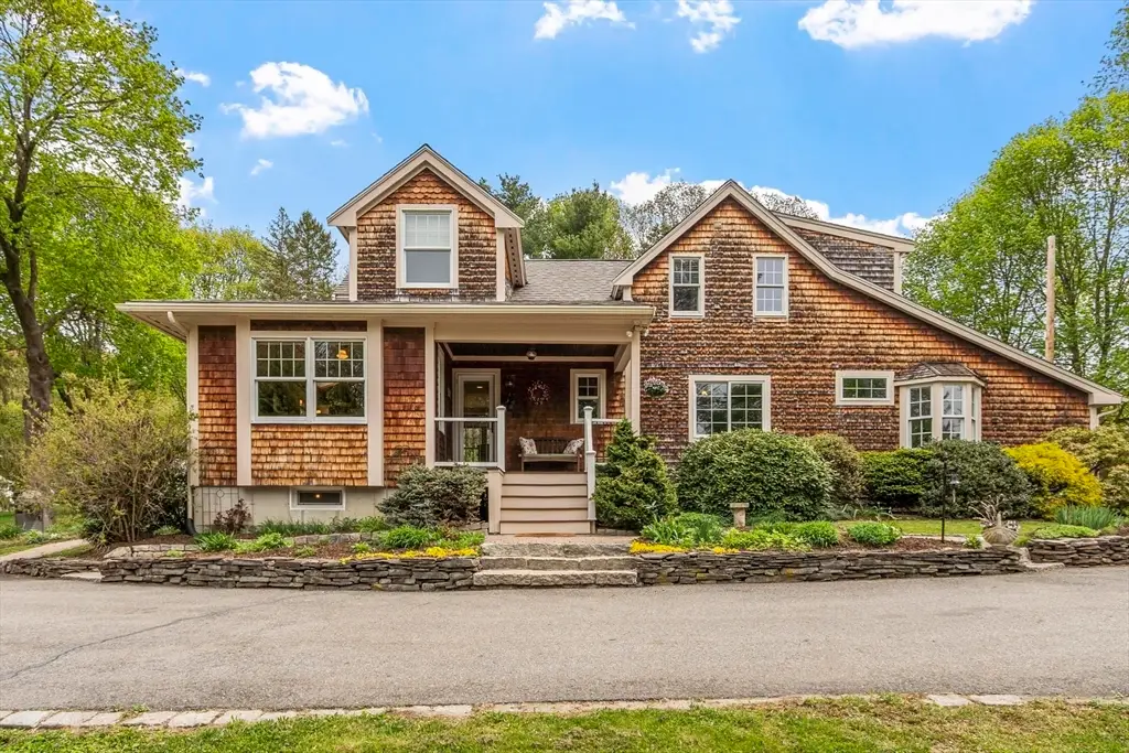 2 Knox Ave, Groveland, MA 01834 - #1