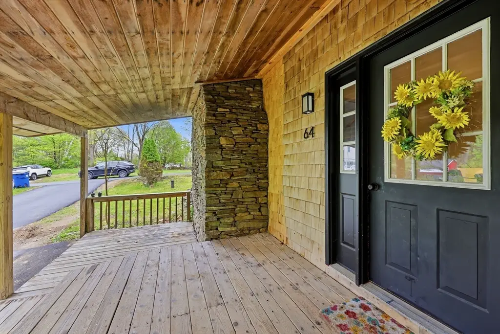 64 S Cottage Rd, Holland, MA 01521 - #1