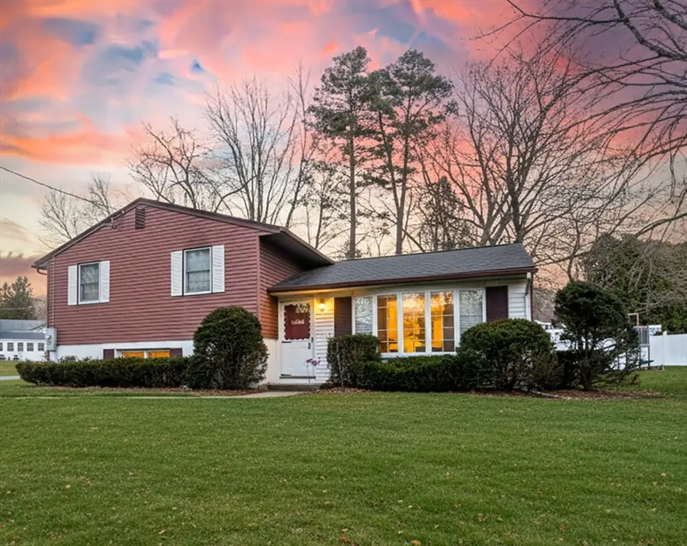 3 Mary Lyon Dr, South Hadley, MA 01075 - #1