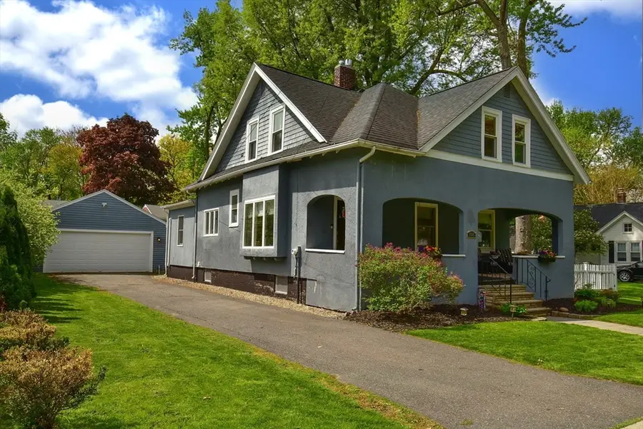 105 Edgewood Ave, Longmeadow, MA 01106 - #2
