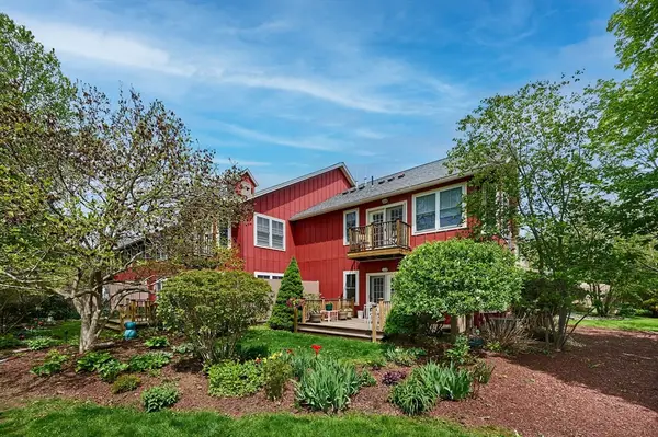 20 Myers Farm Ln #20, Greenfield, MA 01301