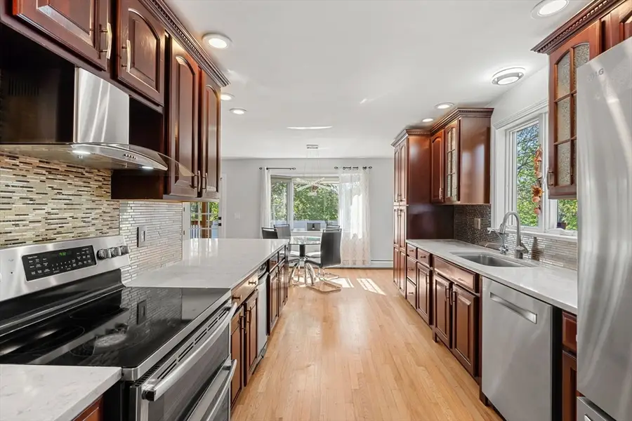 29 Edgehill Rd, Swampscott, MA 01907 - #3