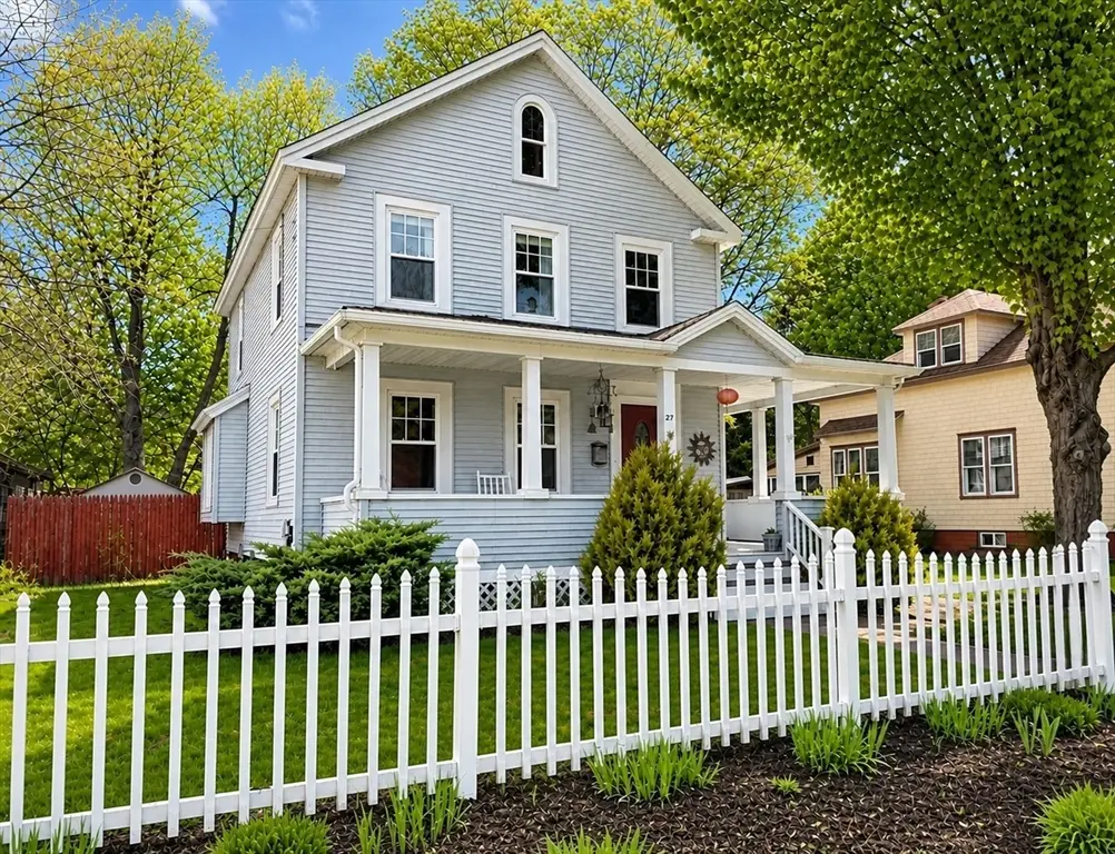 27 Holyoke St, Easthampton, MA 01027 - #1
