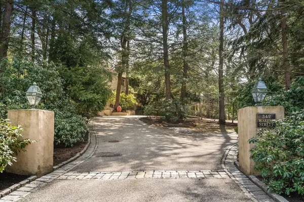 342 Warren St, Brookline, MA 02445