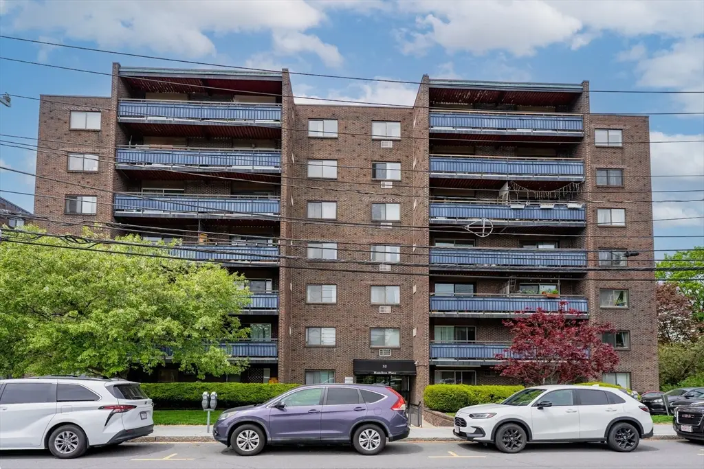 32 Whites Ave #D13A, Watertown, MA 02472 - #1