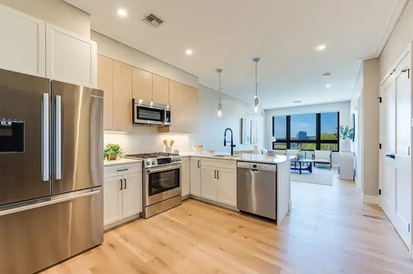 70 Leo Birmingham Pkwy #0504, Boston, MA 02135