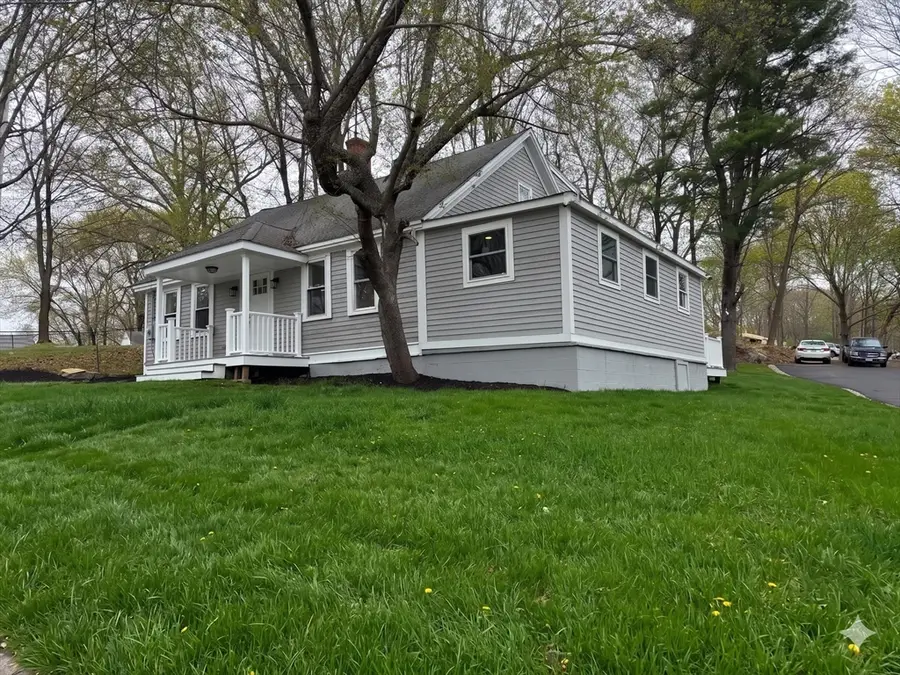 98 Elm St, Blackstone, MA 01504 - #3
