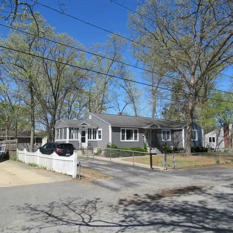 116 Commonwealth Ave, Lowell, MA 01852 - #2