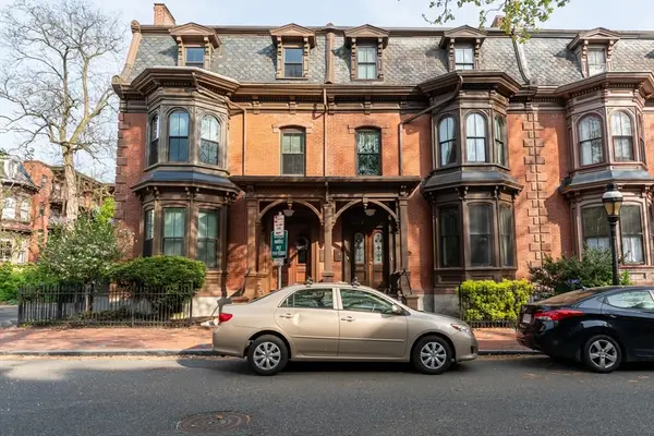 47 Mattoon St, Springfield, MA 01105