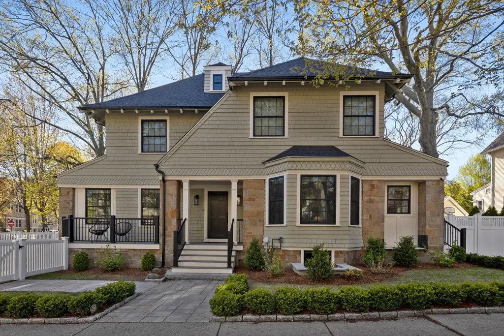 8 Stetson St, Brookline, MA 02446 - #1