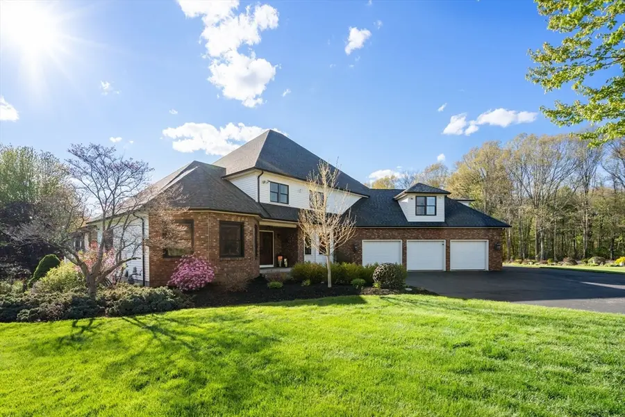 22 Spring Mdws, South Hadley, MA 01075 - #2