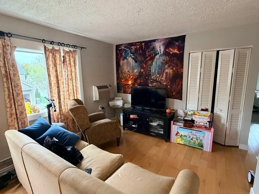 1 Universal St #9, Framingham, MA 01702 - #3
