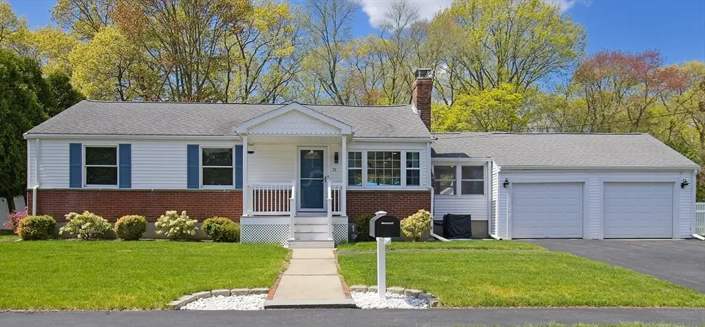 31 Brierwood Rd, Braintree, MA 02184 - #1