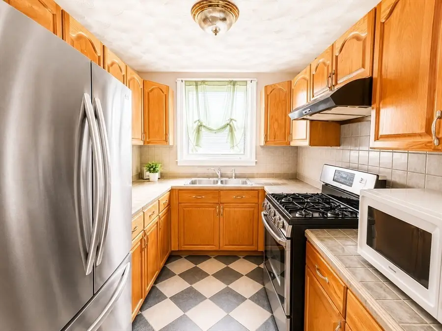 544-546 Plymouth Ave, Fall River, MA 02721 - #2