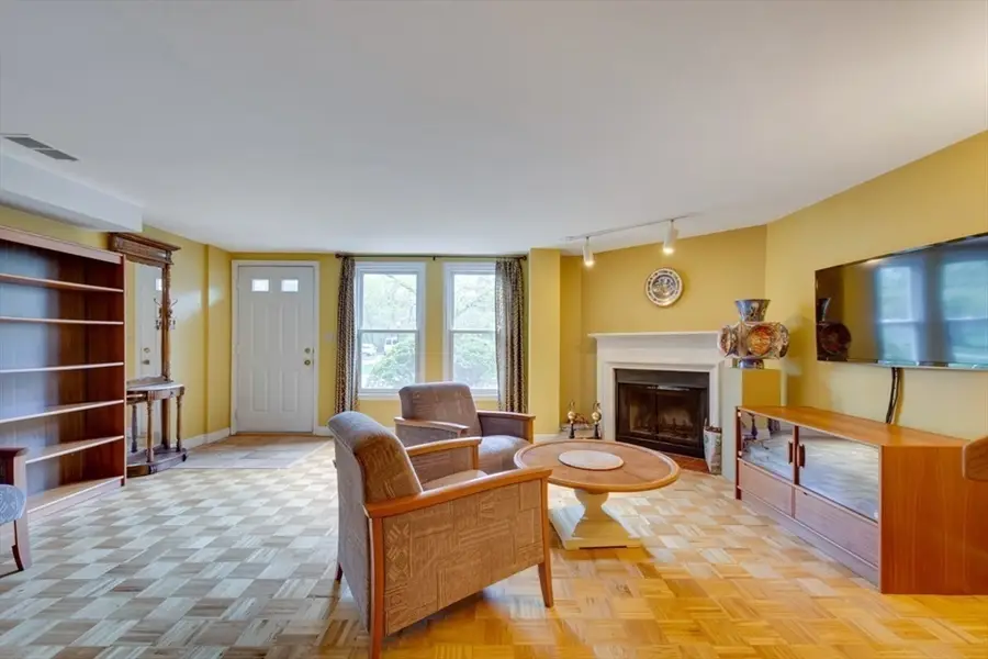 75 Page Rd #16, Bedford, MA 01730 - #3
