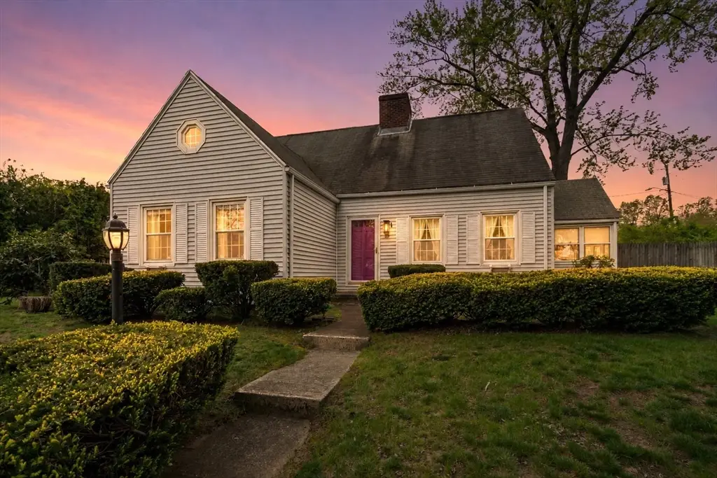 39 Pleasant St, Holyoke, MA 01040 - #1