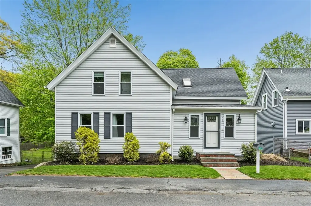 23 Belmont St, Abington, MA 02351 - #1