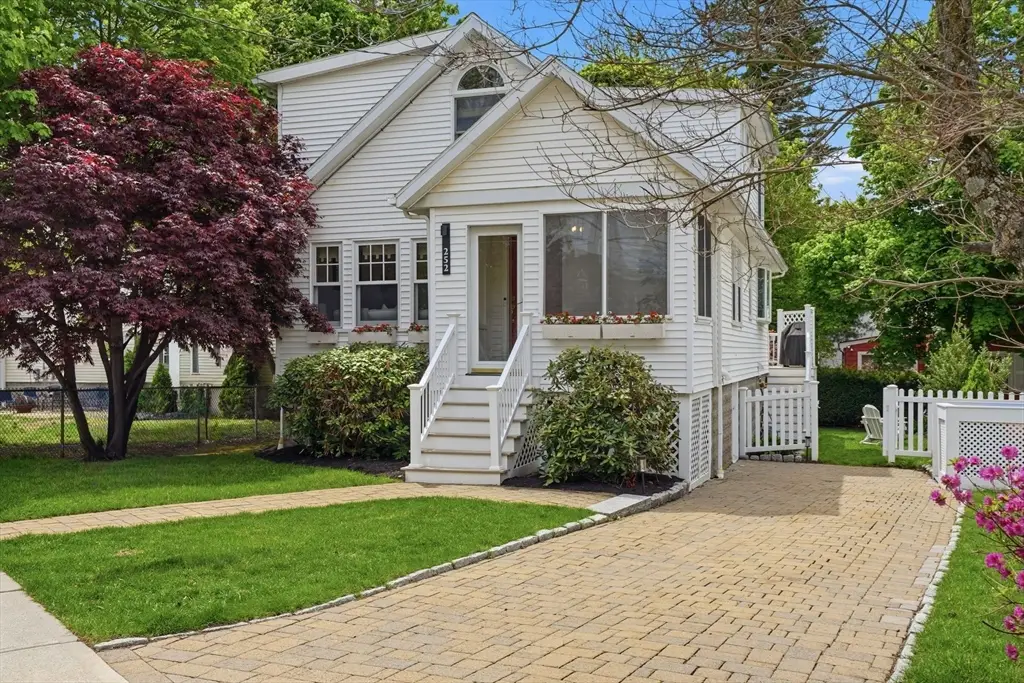 252 Washington St, Arlington, MA 02474 - #1