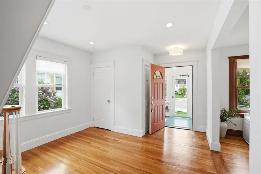252 Washington St, Arlington, MA 02474 - #3