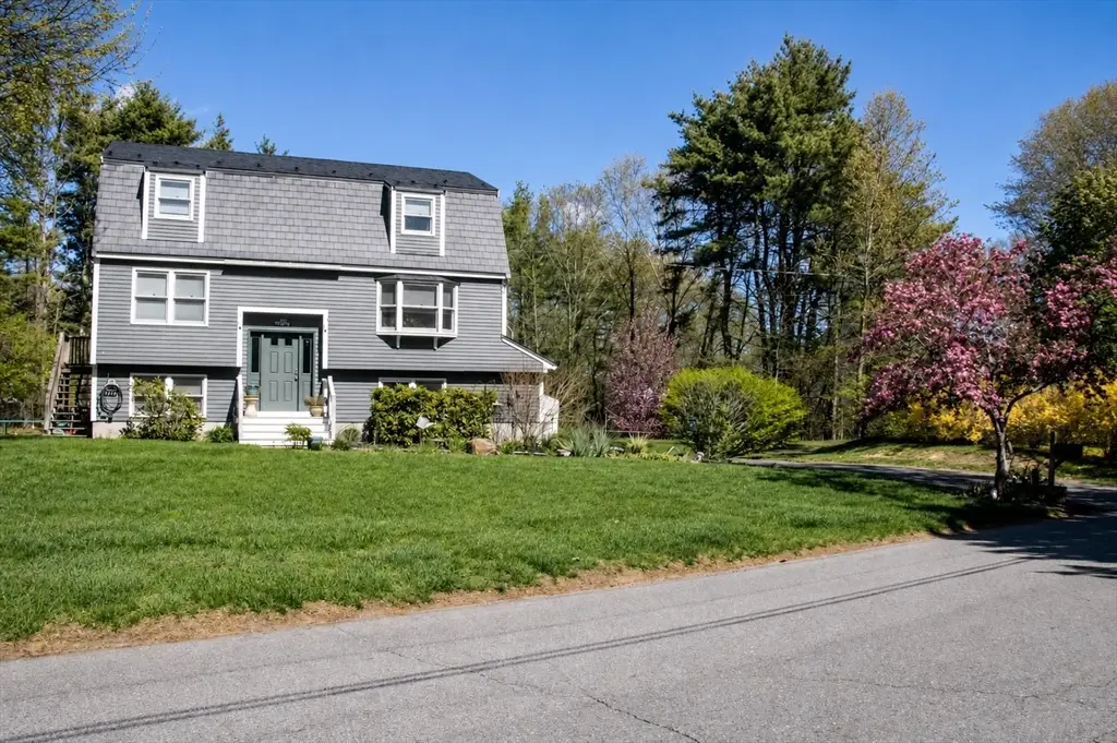 2 Skunk Rd, Merrimac, MA 01860 - #1