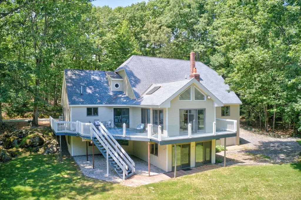 17 Stone Pound Ln, Atkinson, NH 03811 - #1