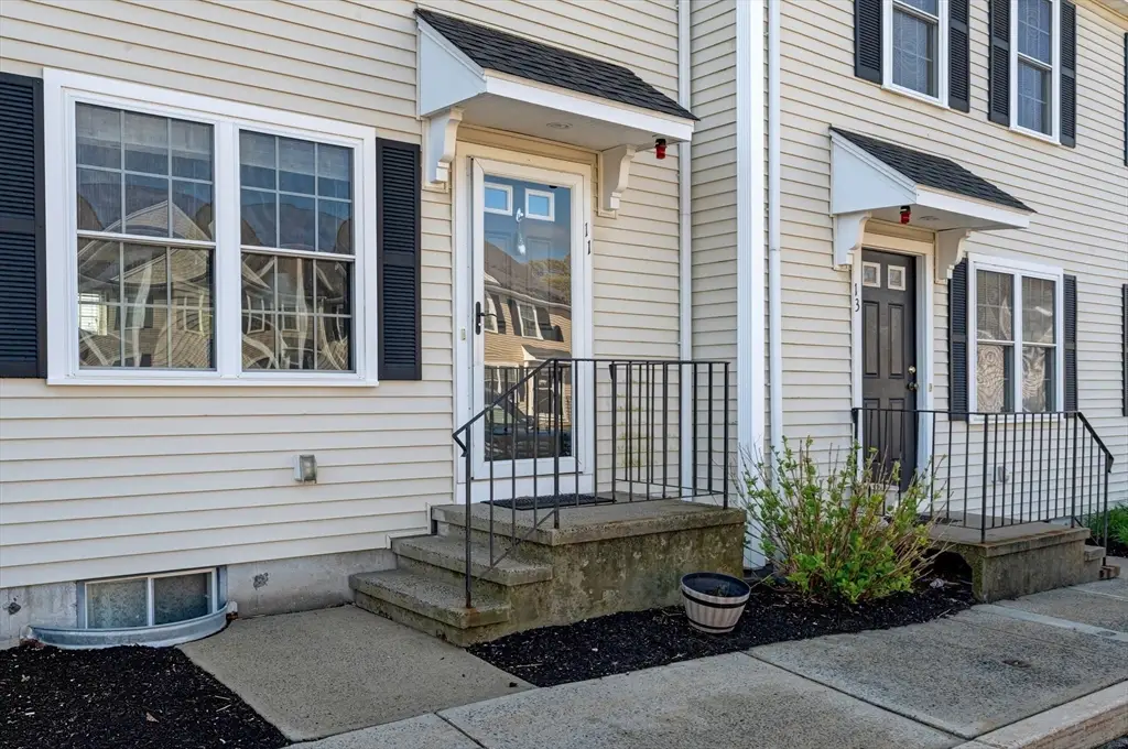 11 Boxberry Ln #11, Rockland, MA 02370 - #1