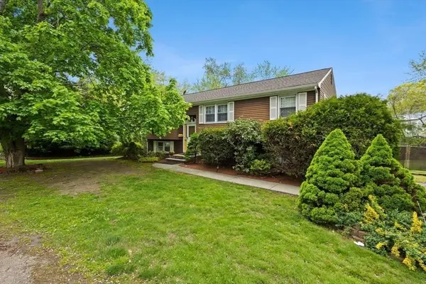 273 W Chestnut St, Brockton, MA 02301