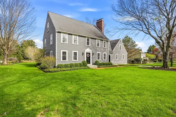 17 Alprilla Farm Road, Hopkinton, MA 01748