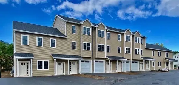 7 Gorham St #60, Chelmsford, MA 01824
