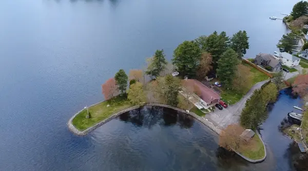 20 Indian Point Rd, Webster, MA 01570