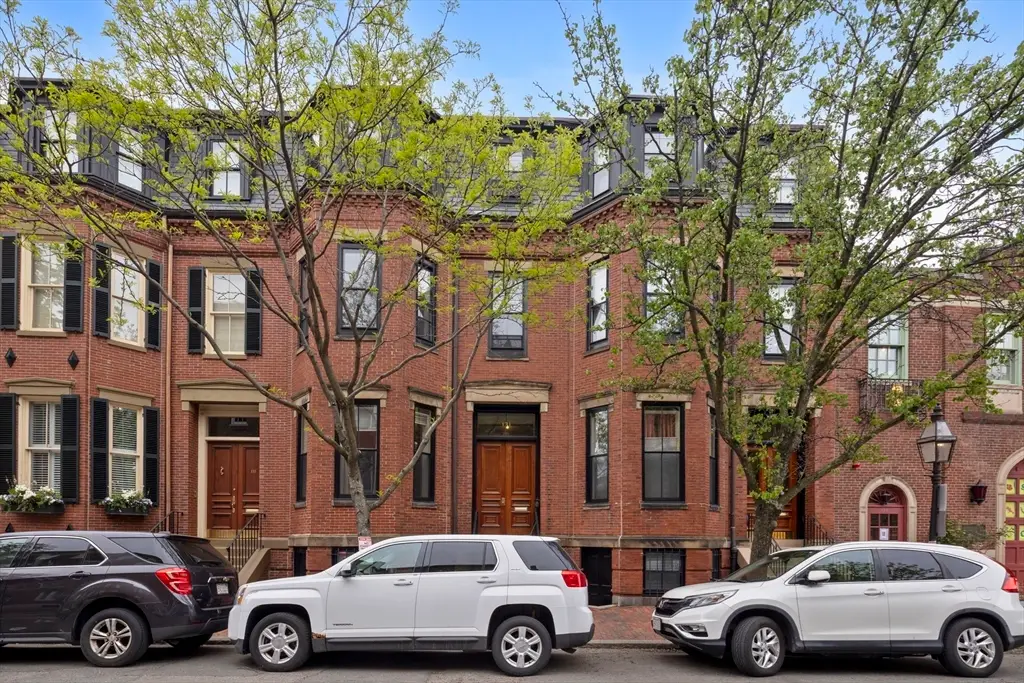 131 Mount Vernon St #2, Boston, MA 02108 - #1