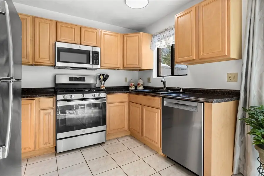 130 Farrwood Dr #130, Haverhill, MA 01835 - #2
