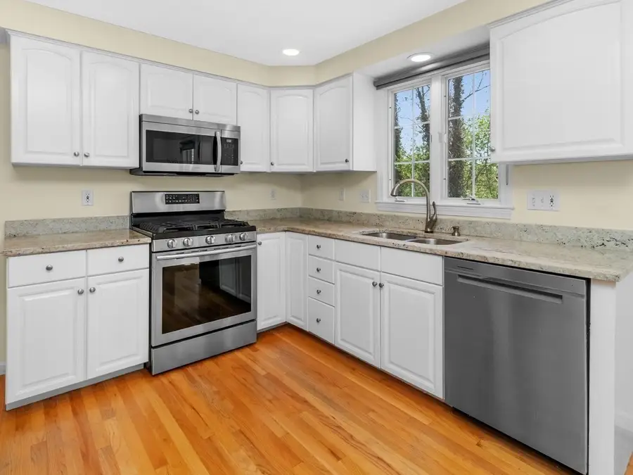 28 Blossom Street, Waltham, MA 02451 - #3
