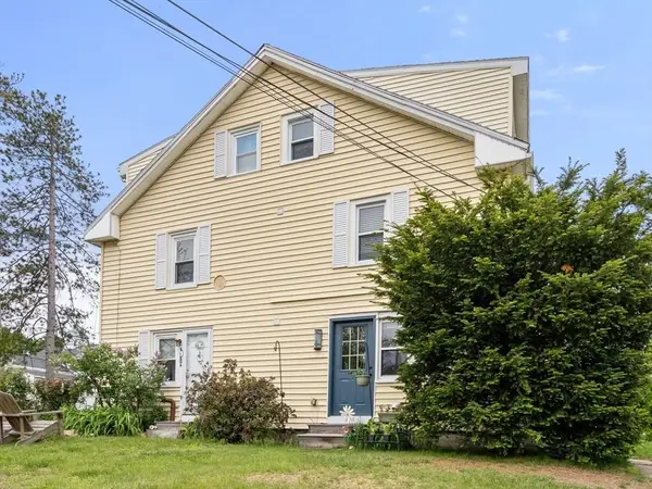 118 Village St #A, Medway, MA 02053