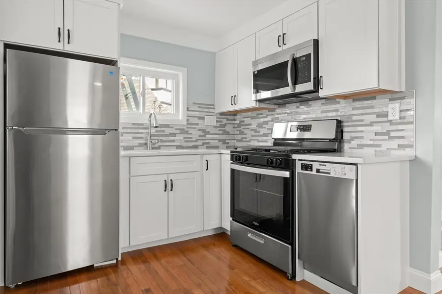 141 Prospect St #B, Gloucester, MA 01930 - #3