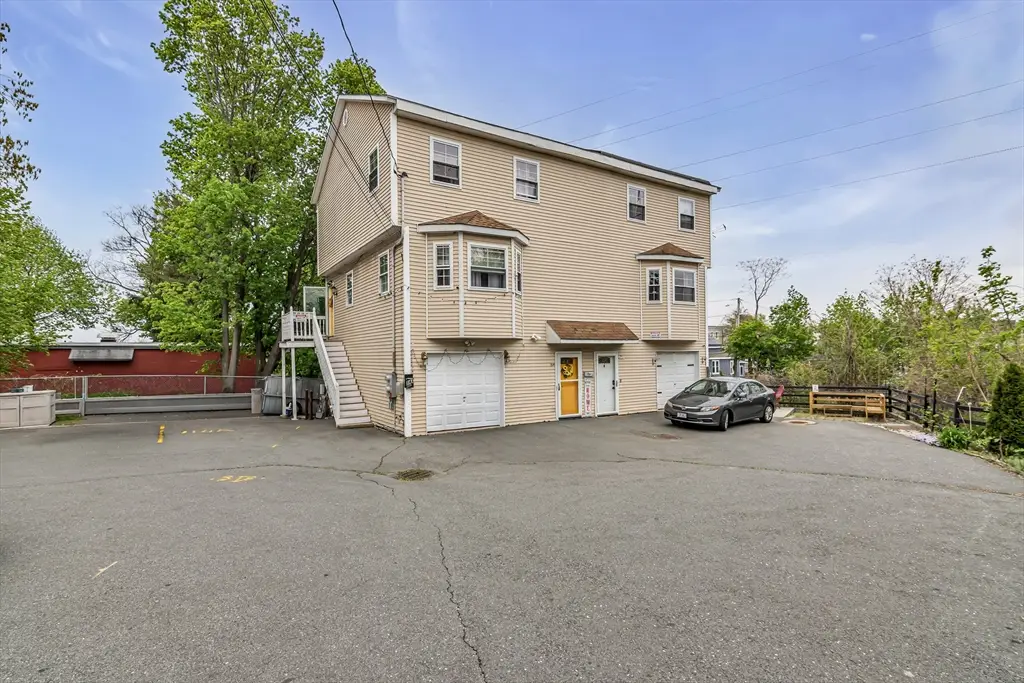 14 Tyler St #1, Lawrence, MA 01843 - #1
