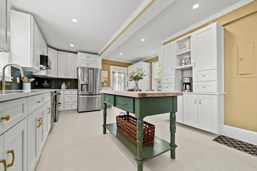 6 Linden St #2, Salem, MA 01970 - #2