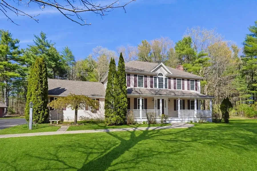 5 Chestnut St, Plainville, MA 02762 - #2