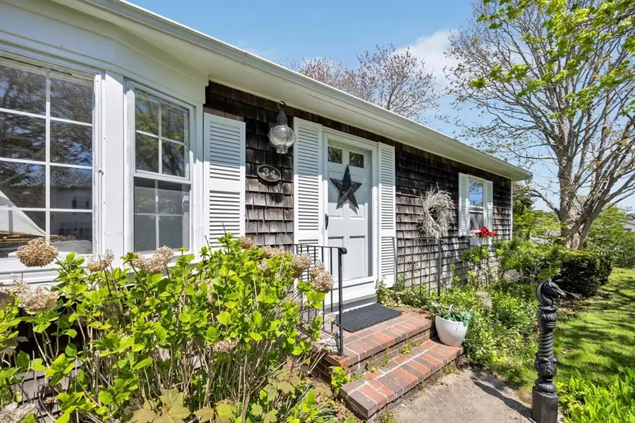 34 S Main St, West Dennis, MA 02670 - #2