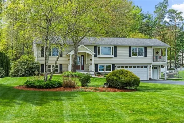 96 Ridge Rd, Northborough, MA 01532