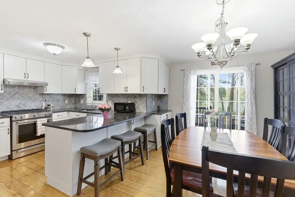 200 Wellman Ave #1, North Chelmsford, MA 01863 - #1