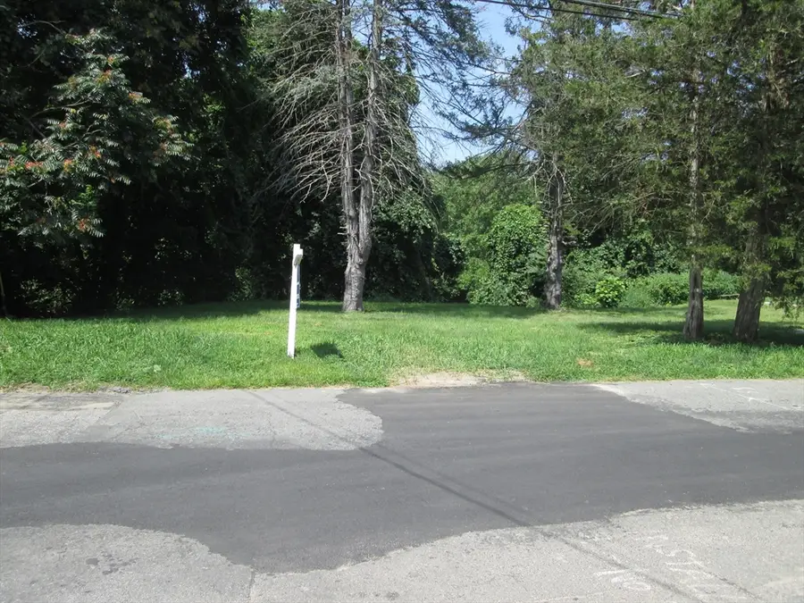 0 Niagara St, East Longmeadow, MA 01028 - #3