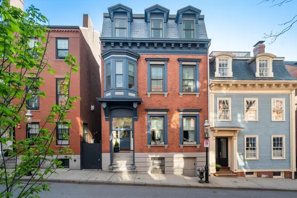 31 1/2 Mt. Vernon #2, Boston, MA 02129