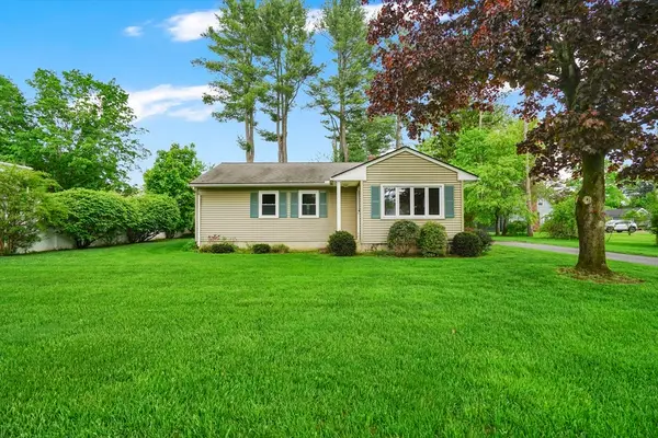 95 Old Lane Rd, Springfield, MA 01129