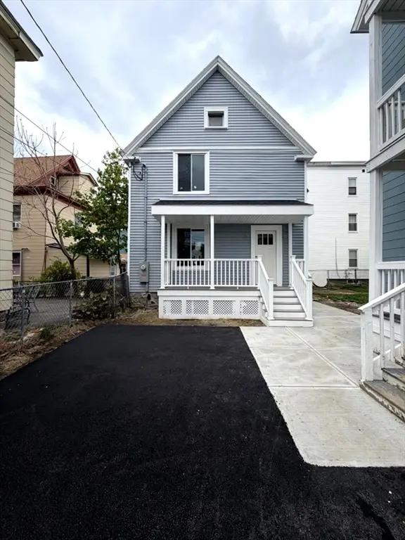 8 Brookfield St, Lawrence, MA 01843