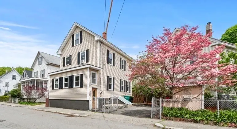 27 Park St, Woburn, MA 01801 - #1